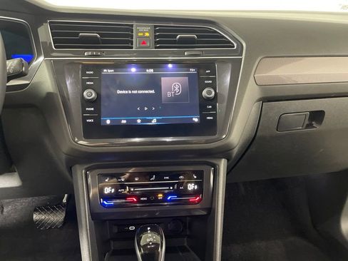 Certified 2022 Volkswagen Tiguan SE AWD/4WD image 14