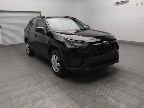 Used 2021 Toyota RAV4 LE w/ Carpet Mat Package (TMS) AWD/4WD image 13