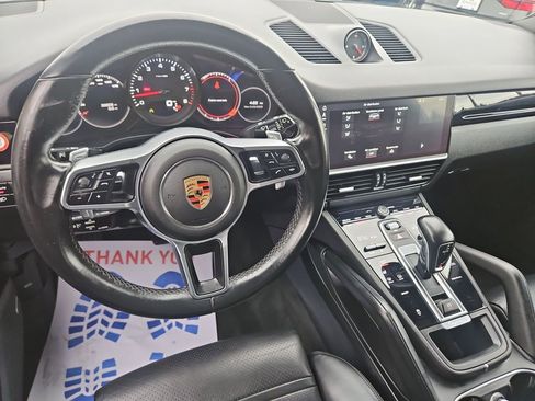 Used 2019 Porsche Cayenne image 14