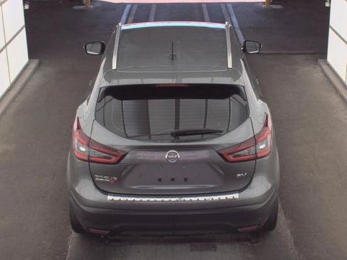 Used 2021 Nissan Rogue Sport SV FWD image 4
