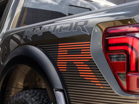 Used 2025 Ford F150 Raptor w/ Equipment Group 803A Raptor R AWD/4WD image 13
