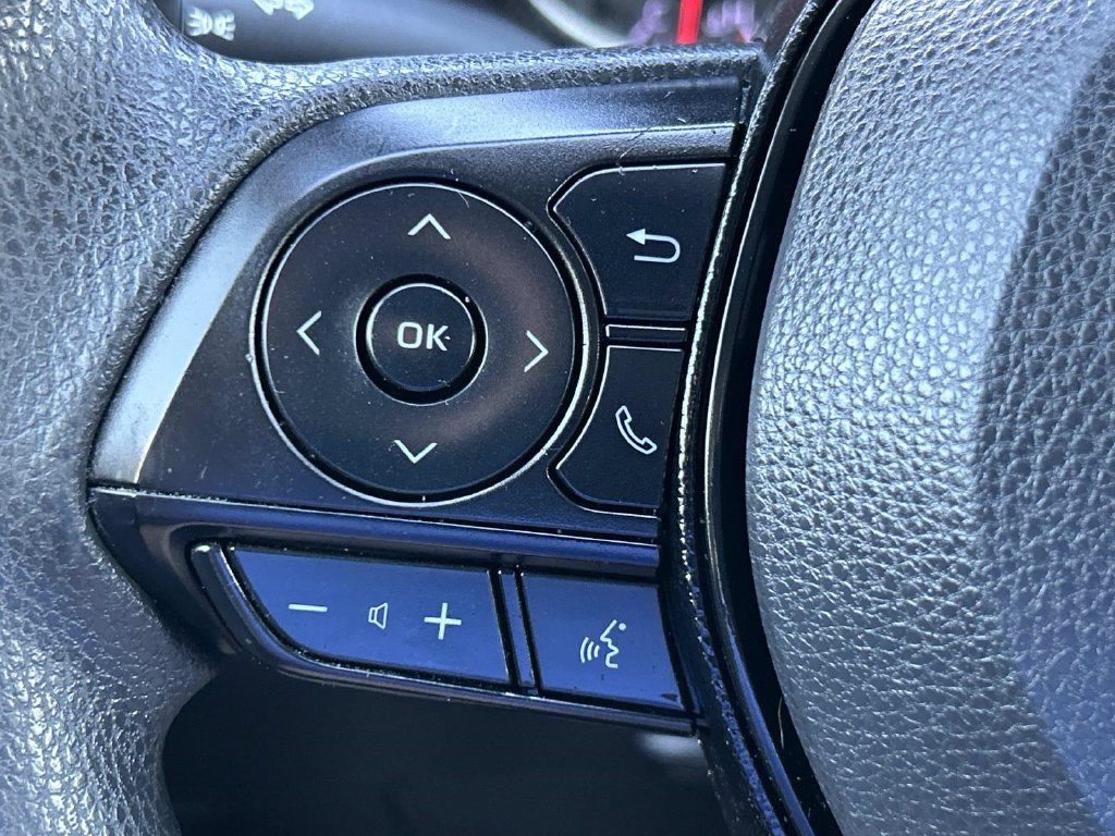 Used 2020 Toyota RAV4 LE FWD image 25