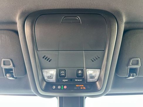 Used 2023 Chevrolet Equinox RS w/ LPO, Floor Liner Package FWD image 41