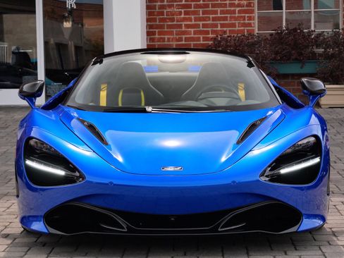 Used 2022 McLaren 720S Luxury RWD image 2