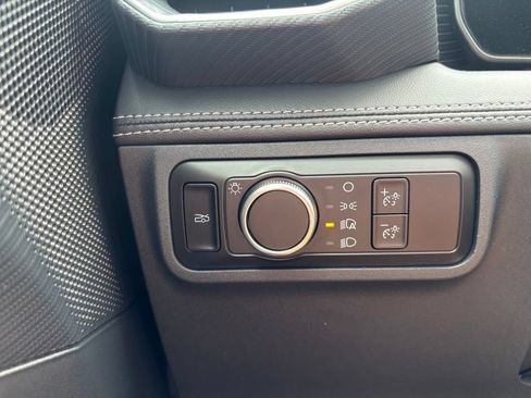 Used 2025 Ford Mustang Premium RWD image 23