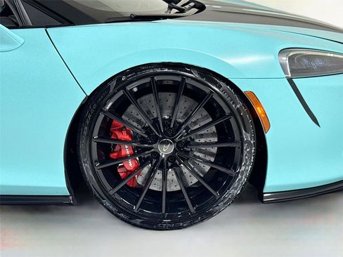 Used 2022 McLaren GT image 24