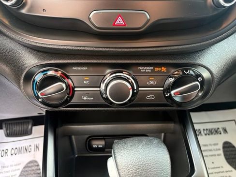 Used 2025 Kia Soul LX FWD image 20
