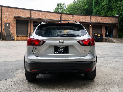Used 2017 Nissan Rogue Sport SL FWD image 7