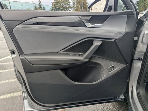 New 2026 Volkswagen Tiguan SE image 10