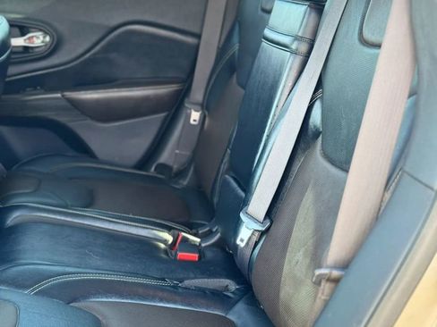 Used 2014 Jeep Cherokee Limited w/ Technology Group image 17