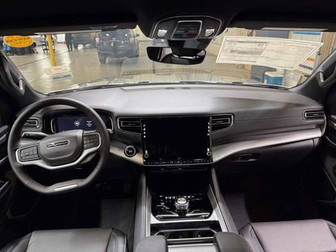 New 2026 Jeep Grand Wagoneer L Limited image 35