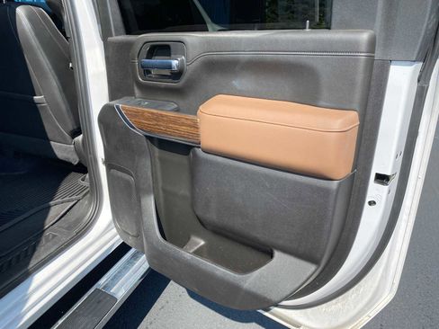 Used 2022 Chevrolet Silverado 3500 High Country image 48