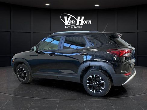 Used 2022 Chevrolet TrailBlazer LT w/ Convenience Package image 3