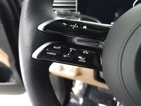 Used 2026 Mercedes-Benz GLS 580 4MATIC image 11