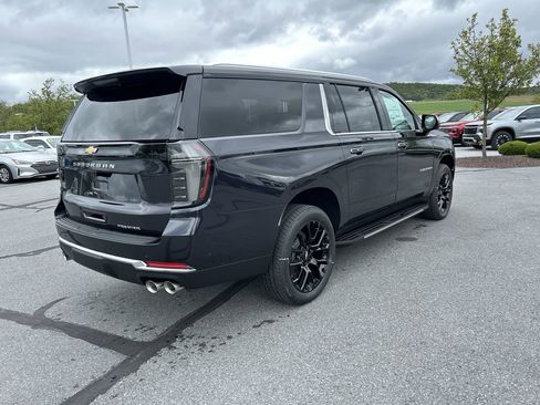 New 2026 Chevrolet Suburban Premier AWD/4WD image 7