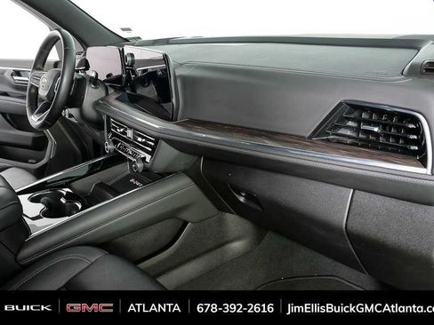 Used 2025 Chevrolet Tahoe LT AWD/4WD image 23