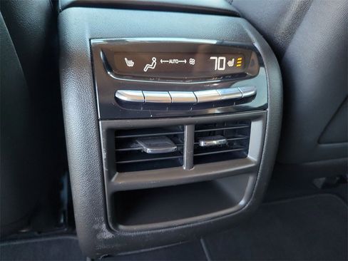 Used 2018 Cadillac XT5 Premium Luxury image 21