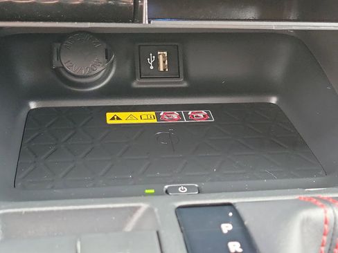 Used 2024 Toyota RAV4 XSE AWD/4WD image 34