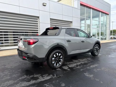 Used 2025 Hyundai Santa Cruz SE AWD/4WD image 7