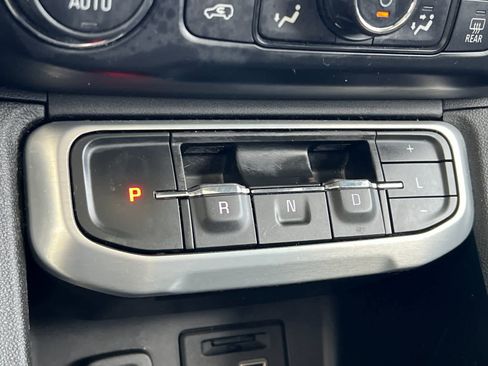 Used 2020 GMC Acadia SLT w/ Premium Package FWD image 24