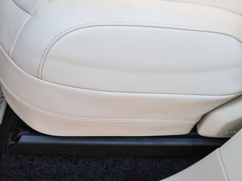 New 2026 Land Rover Range Rover SE image 30