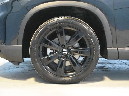 Used 2025 Honda Pilot Black Edition image 28