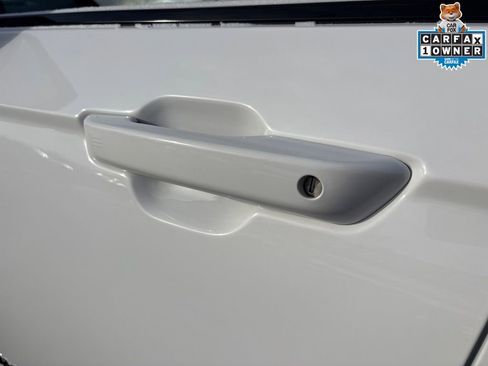 Certified 2025 Jeep Grand Cherokee Altitude image 13