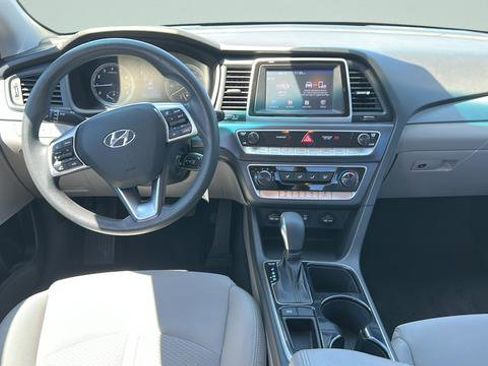 Used 2019 Hyundai Sonata SE FWD image 9