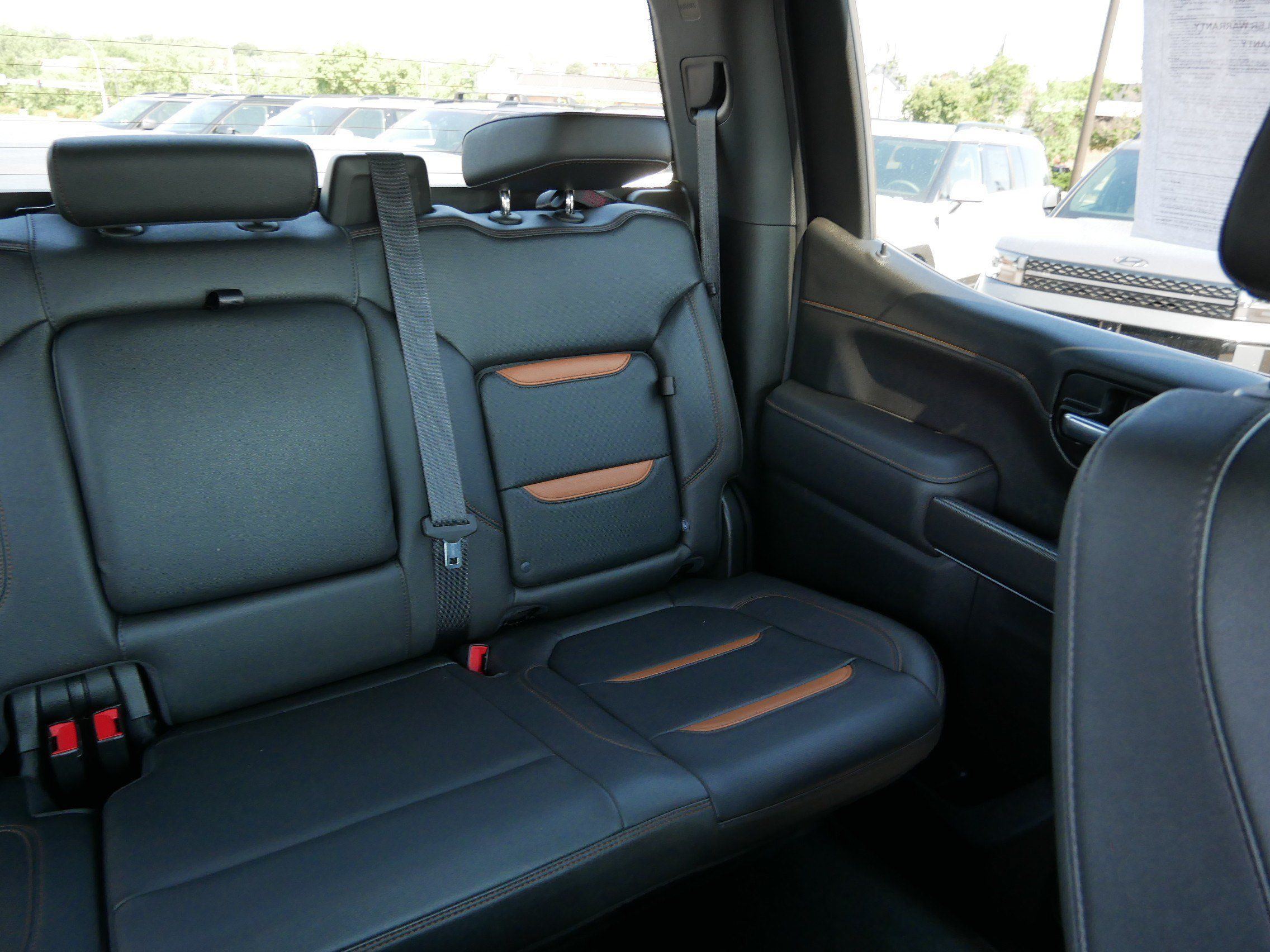 Used 2021 GMC Sierra 1500 AT4 AWD/4WD image 14