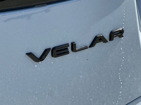 New 2026 Land Rover Range Rover Velar Dynamic SE image 19