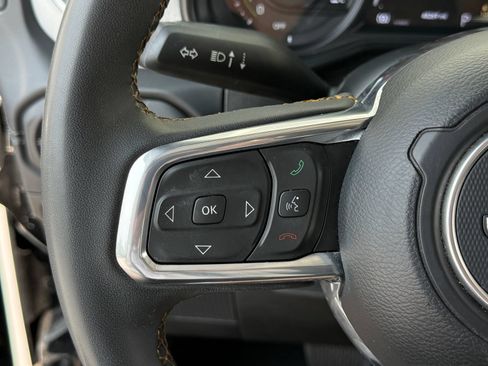 Used 2024 Jeep Wrangler Unlimited Sahara AWD/4WD image 34
