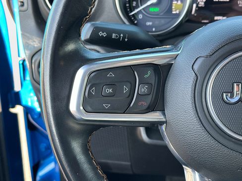 Used 2022 Jeep Wrangler Unlimited Sahara image 30