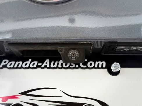 Used 2020 Volkswagen Tiguan S image 37