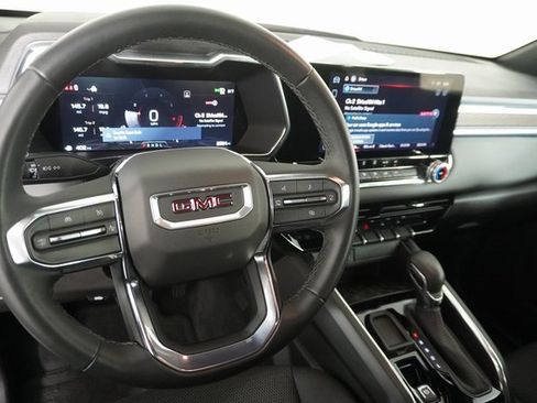 Used 2025 GMC Canyon Elevation image 27