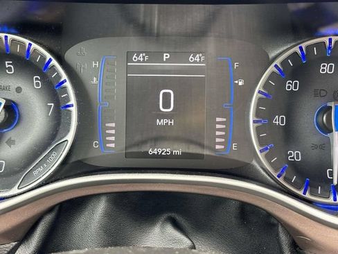 Used 2023 Chrysler Voyager LX FWD image 29