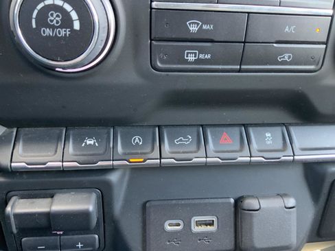 Used 2023 Chevrolet Silverado 1500 W/T w/ WT Value Package image 41