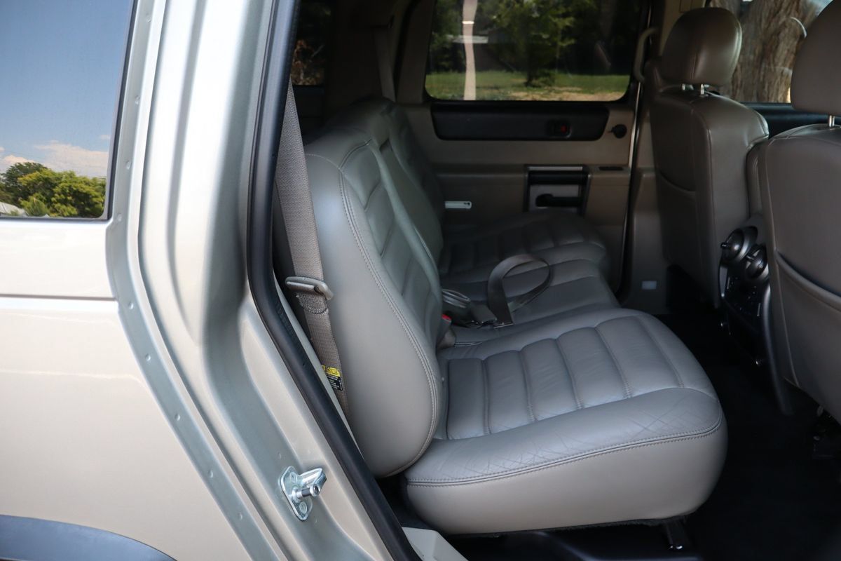 Used 2003 HUMMER H2 w/ Preferred Equipment Group AWD/4WD image 22
