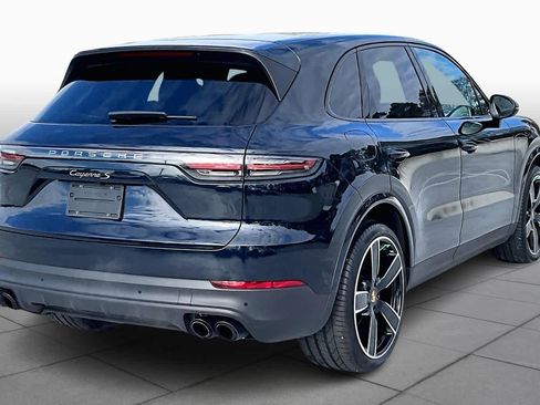 Used 2022 Porsche Cayenne S image 12