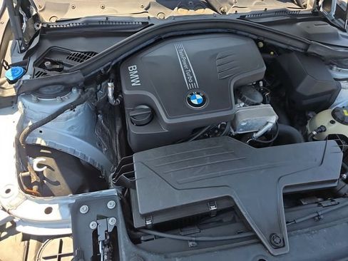 Used 2017 BMW 320i Sedan RWD image 29