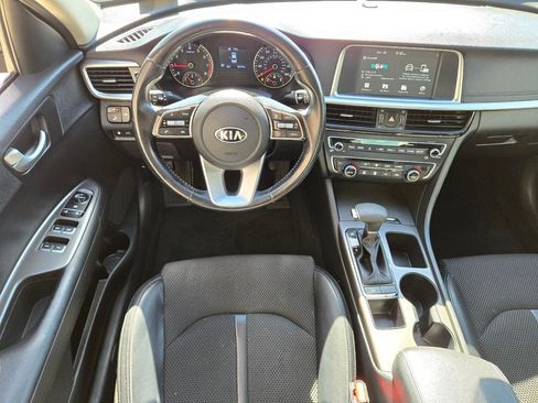 Used 2019 Kia Optima S FWD image 14