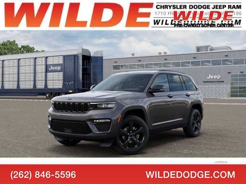 Used 2025 Jeep Grand Cherokee Limited w/ Black Appearance Package AWD/4WD image 1