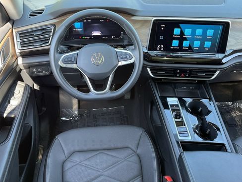Used 2024 Volkswagen Atlas SE FWD image 10