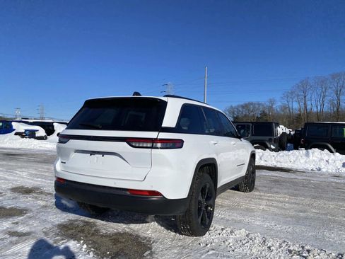 New 2026 Jeep Grand Cherokee Limited image 3