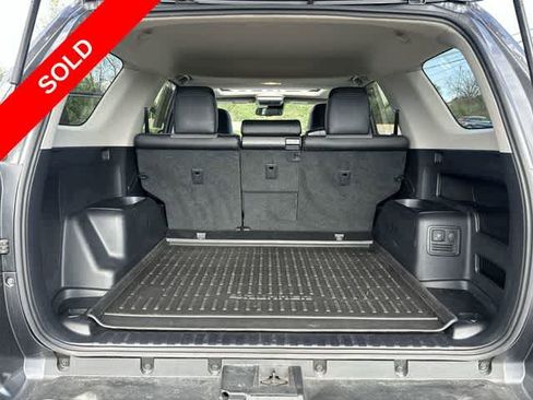 Used 2023 Toyota 4Runner SR5 Premium w/ Moonroof Package AWD/4WD image 25
