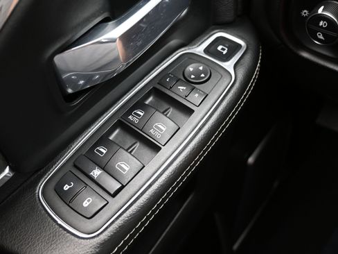 Used 2022 RAM 2500 Laramie w/ Night Edition image 36