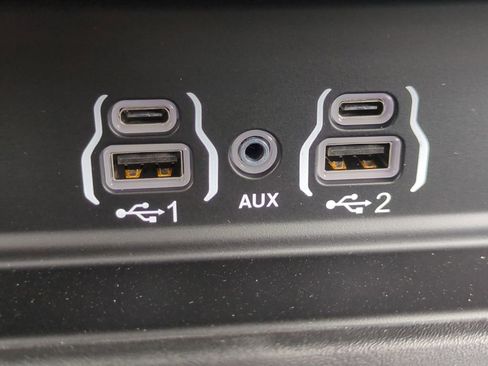 New 2026 RAM 3500 Laramie AWD/4WD image 23