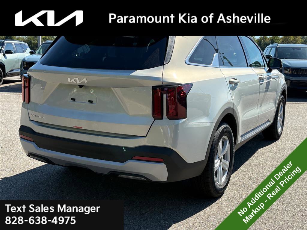 New 2026 Kia Sorento LX FWD image 6