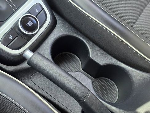 Certified 2022 Hyundai Venue Limited w/ Cargo Package image 30