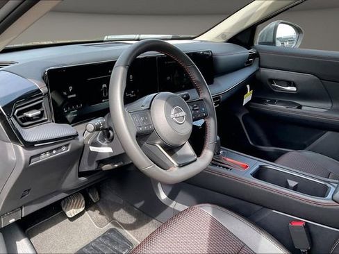 Certified 2025 Nissan Kicks SR w/ Interior Electronics Package FWD image 12