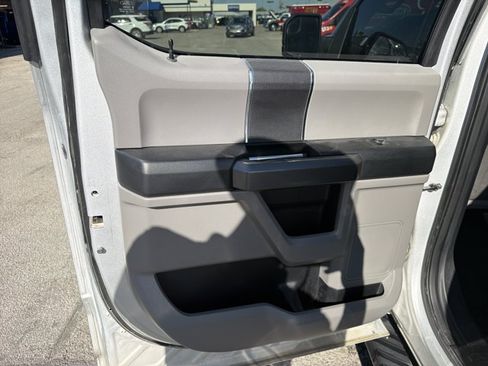 Used 2017 Ford F150 XLT RWD image 15